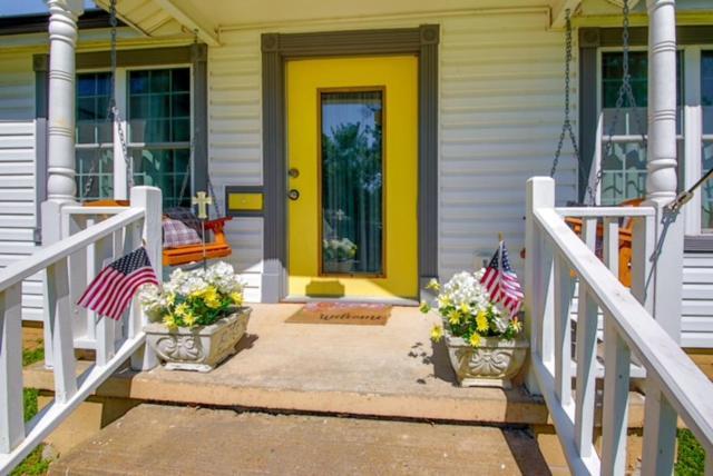 Historic Town Square Bungalow In Heart Of Brighton Atoka Extérieur photo