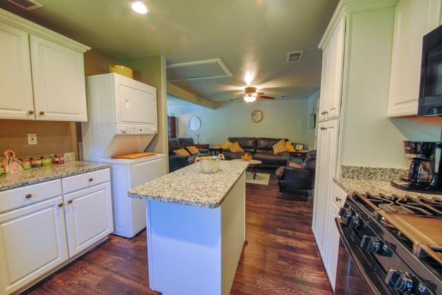 Historic Town Square Bungalow In Heart Of Brighton Atoka Extérieur photo